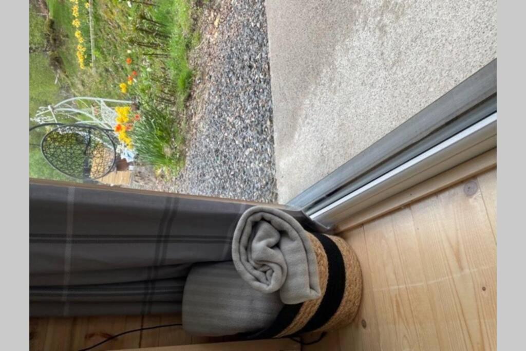 Coorie Doon Cabin! Great Scottish Welcome * Fort Augustus